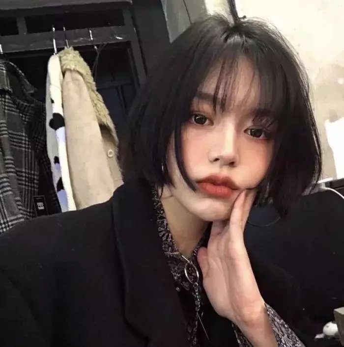 霓虹灯下的哨兵